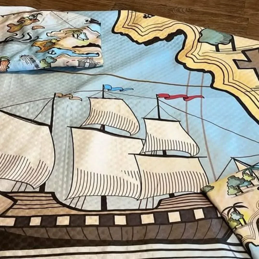 kid/teen Queen size bedding set - retail $59